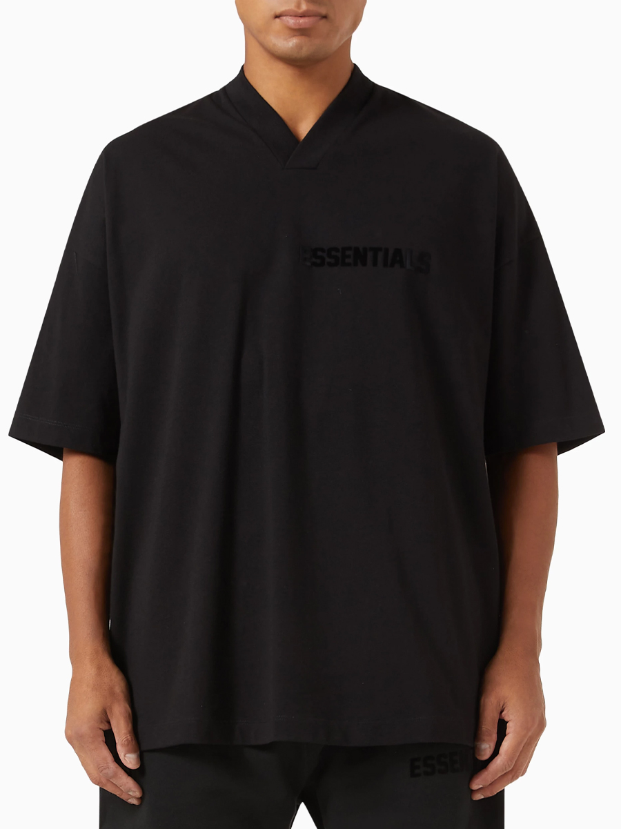 essentials 2023 black collection vneck tee